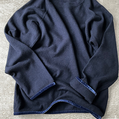 Velvet Trimmed Crew Neck Shirt