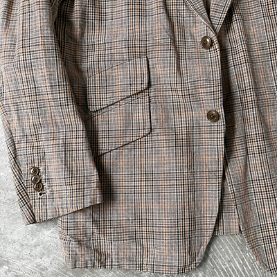 3 Slant Flap Pocket 2 Button Jacket